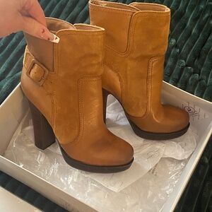 Jessica Simpson Callian Ankle Boots